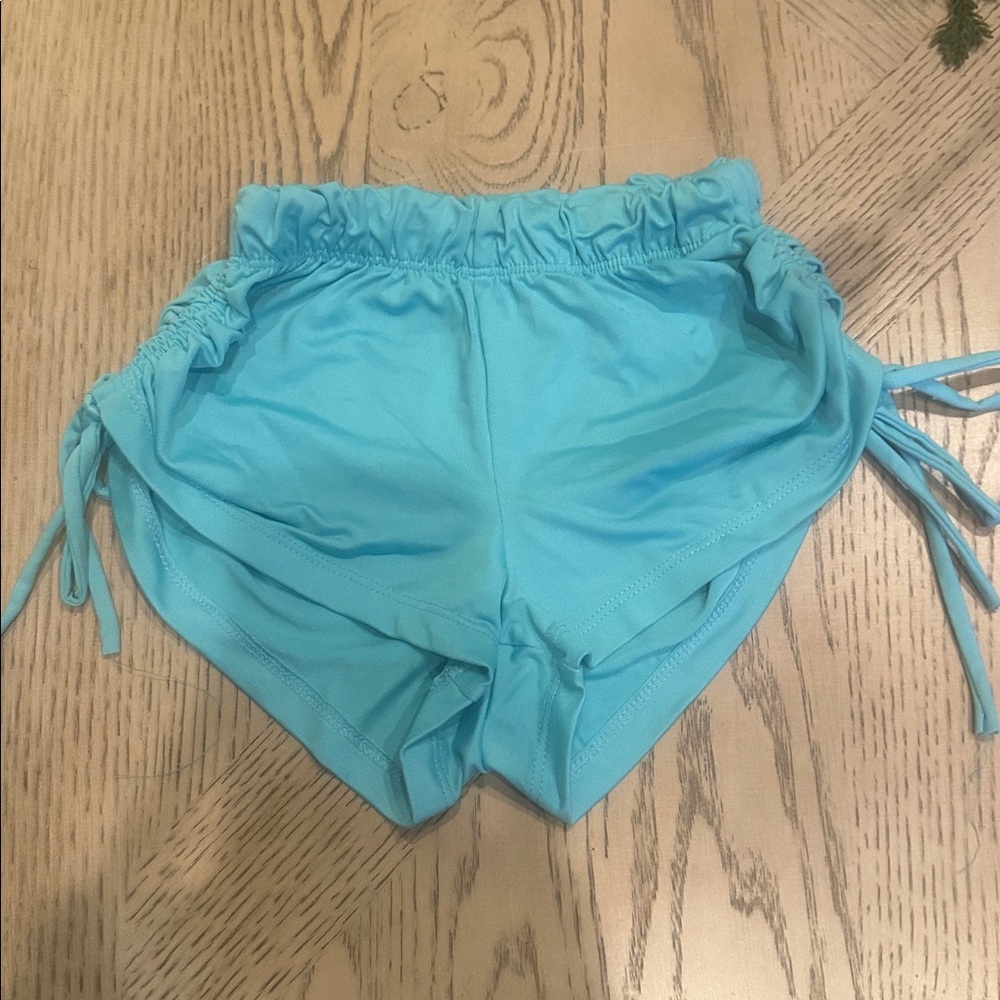 Five Dancewear shorts